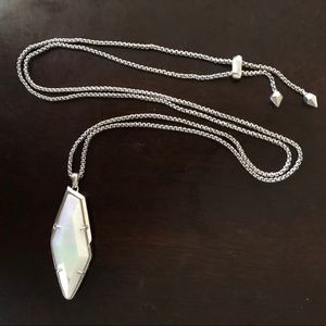Kendra Scott Lilith necklace